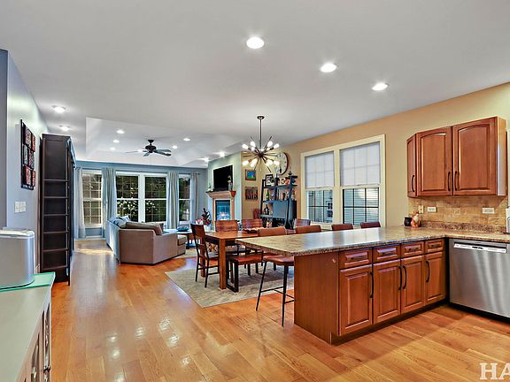 5th image of 26332 N Hickory Ave