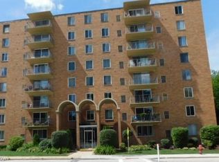 50 S Rocky River Dr APT G2, Berea, OH 44017