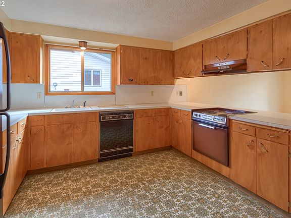 5th image of 15345 SE Sunrise Ct