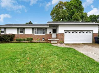 21 Carey Ln, Heath, OH 43056