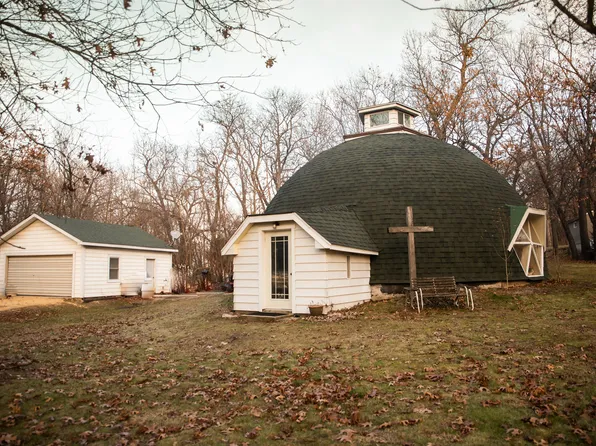 (undisclosed Address), Dixon, IL 61021