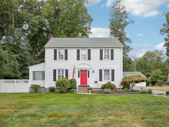 237 Forest Ave, Paramus Boro, NJ 07630