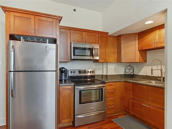 5th image of 1224 Saint Charles Ave APT 206