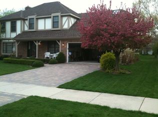 413 Apple River Dr, Naperville, IL 60565