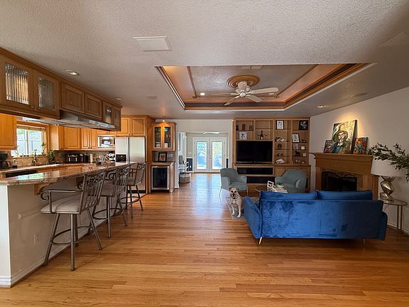 2nd image of 632 W Palm Ave