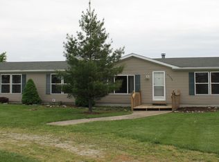 27596 Tracy Rd, Walbridge, OH 43465