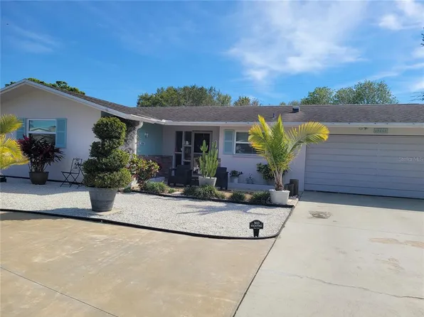 13864 Dominica Dr, Seminole, FL 33776