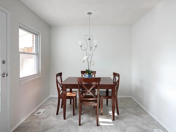 5th image of 2848 Coleen Ct