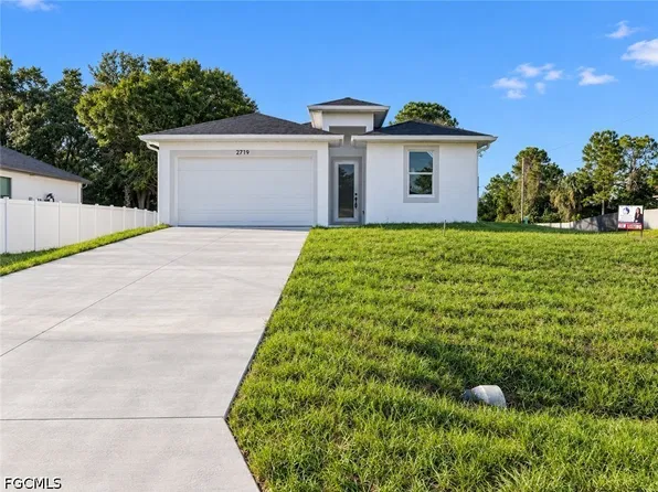 2719 28th St W, Lehigh Acres, FL 33971