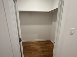 267 Old Colony Ave #1-302, Boston, MA 02127