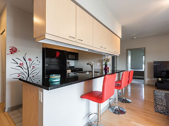 5th image of 1236 Chicago Ave APT 505