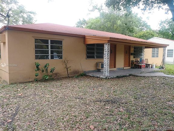 2nd image of 1541 NE 131st Ln Unit 1541