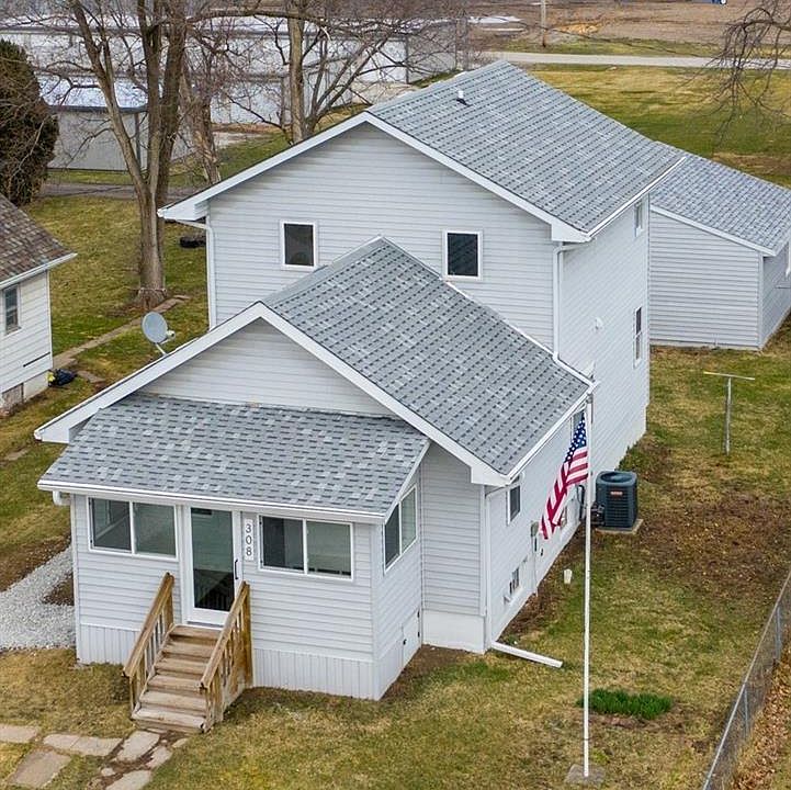 1st image of 308 SE 1st St