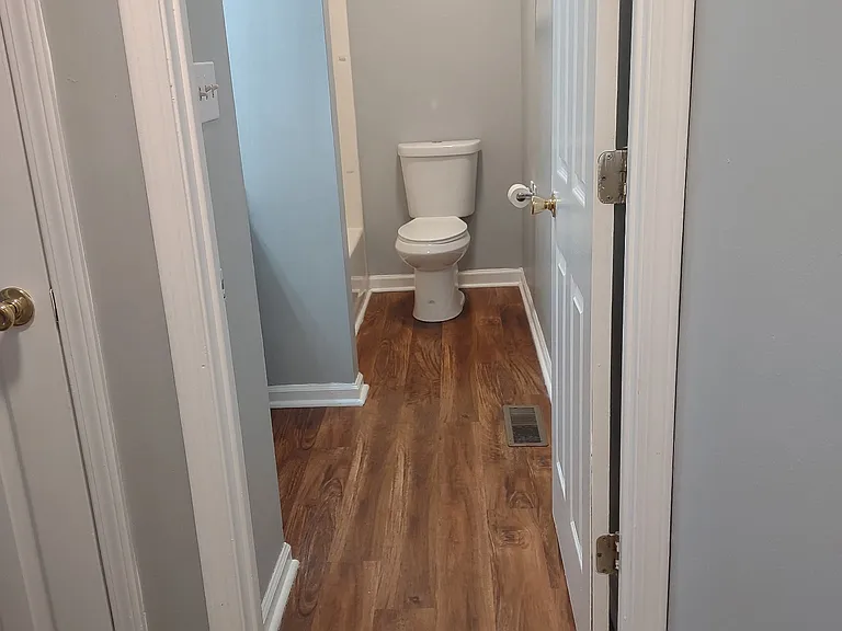 414 Western Green Ave #D — Photo 8