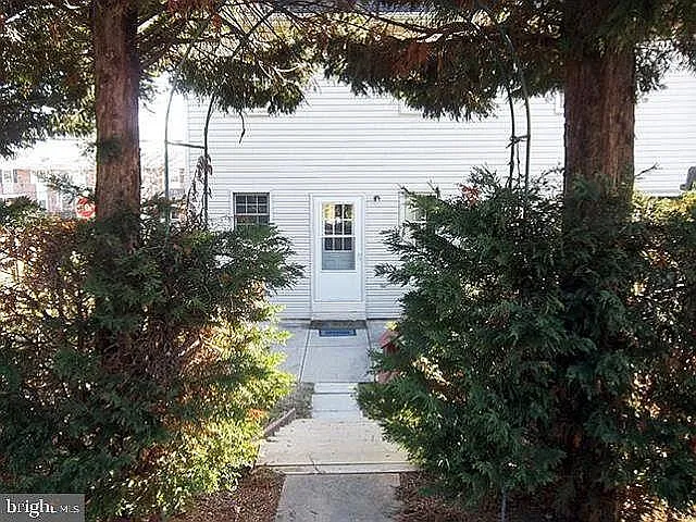 835 E King St #835 — Photo 18