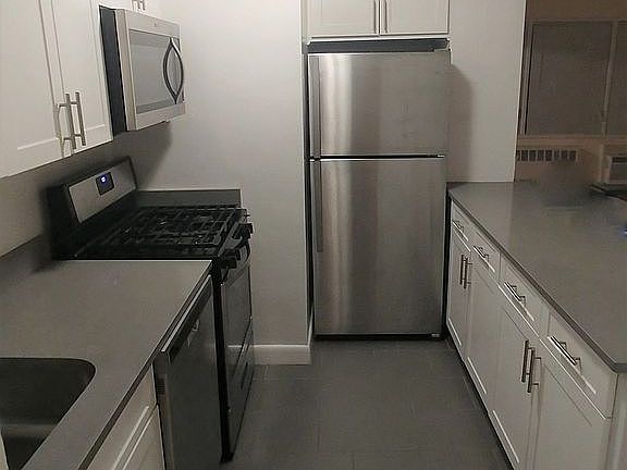 3rd image of 12360 83rd Ave APT 5J