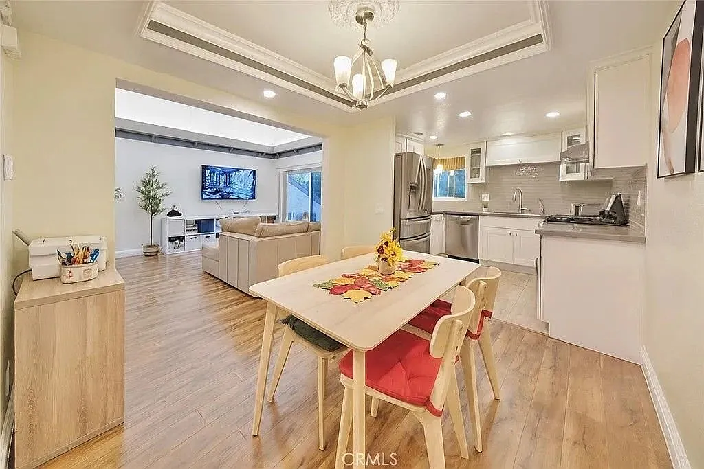 2 bed, 3.0 bath, 1150 sqft, $3,500 — Photo 1