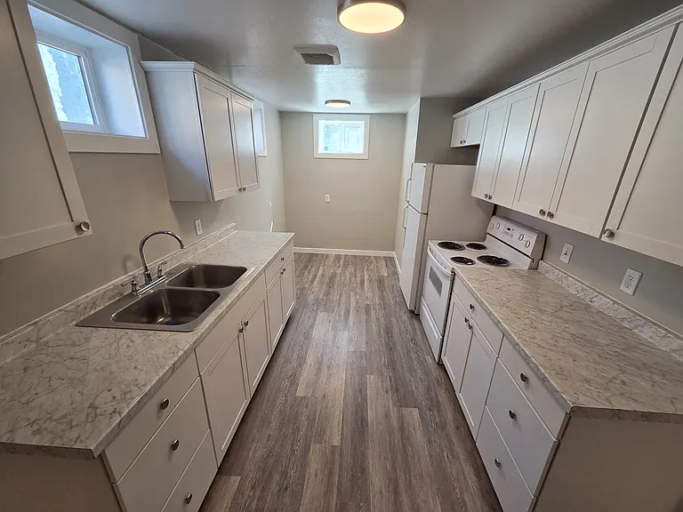 352 I St — Photo 12