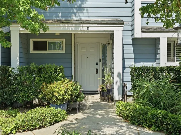 15735 Nordhoff St Unit 11, North Hills, CA 91343