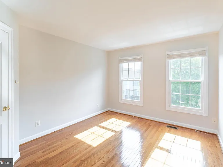 9588 Lagersfield Cir — Photo 27