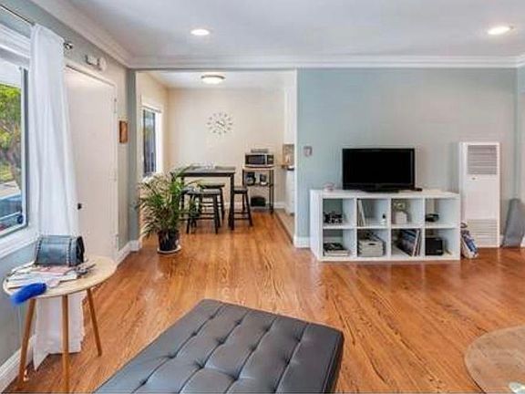 4th image of 4041 E 2nd St APT 4