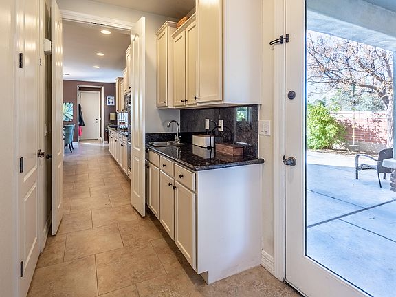 4th image of 15199 W Dahlia Dr