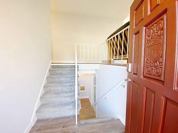 3rd image of 693 Lor Ann Dr