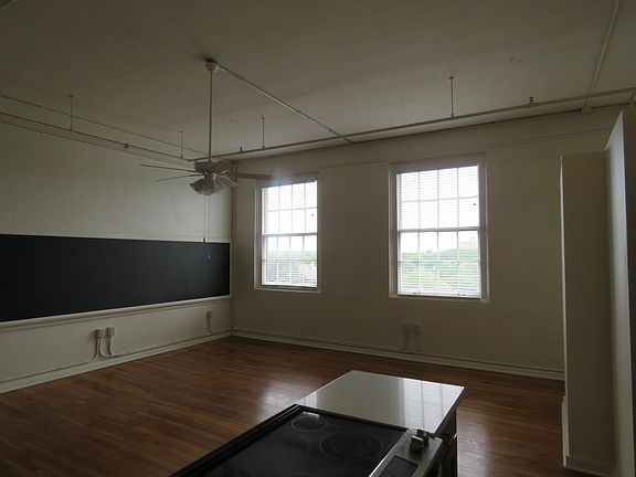 2nd image of 1401 Scott St APT 408