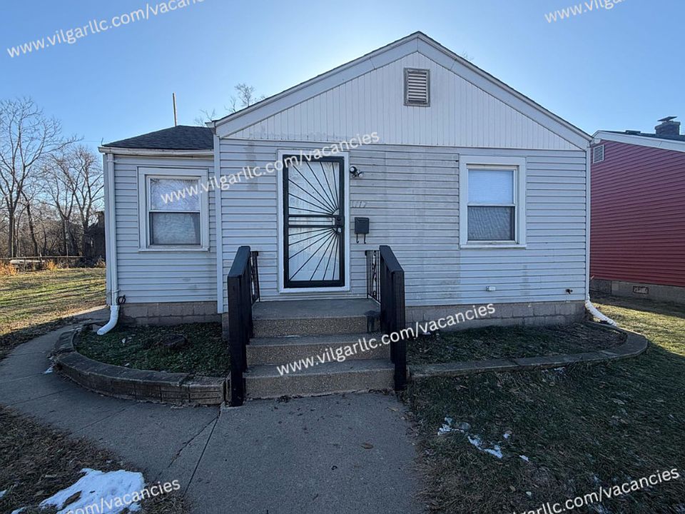 1st image of 1117 W 2nd Ave