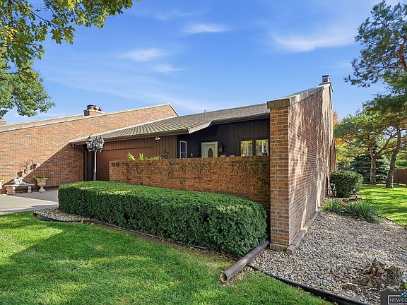 5th image of 2036 Greenbriar Ln