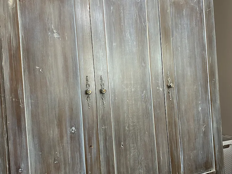 Bedroom armoire