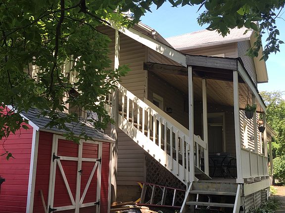 3rd image of 95 Granville St