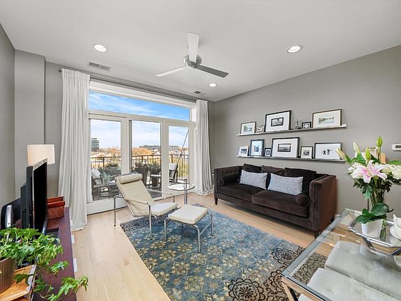 2nd image of 2740 W Armitage Ave APT 501S