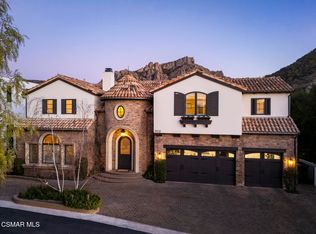 2102 Trentham Rd, Thousand Oaks, CA 91361