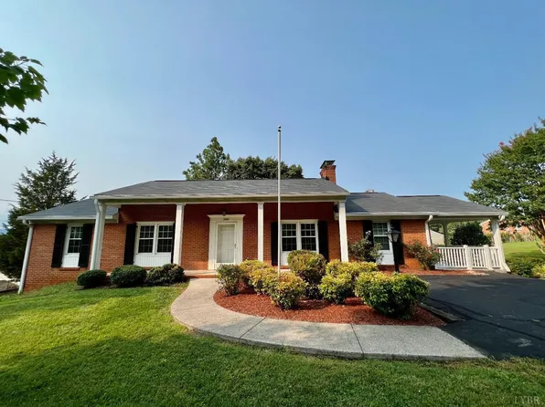 166 Royal Cir, Madison Heights, VA 24572