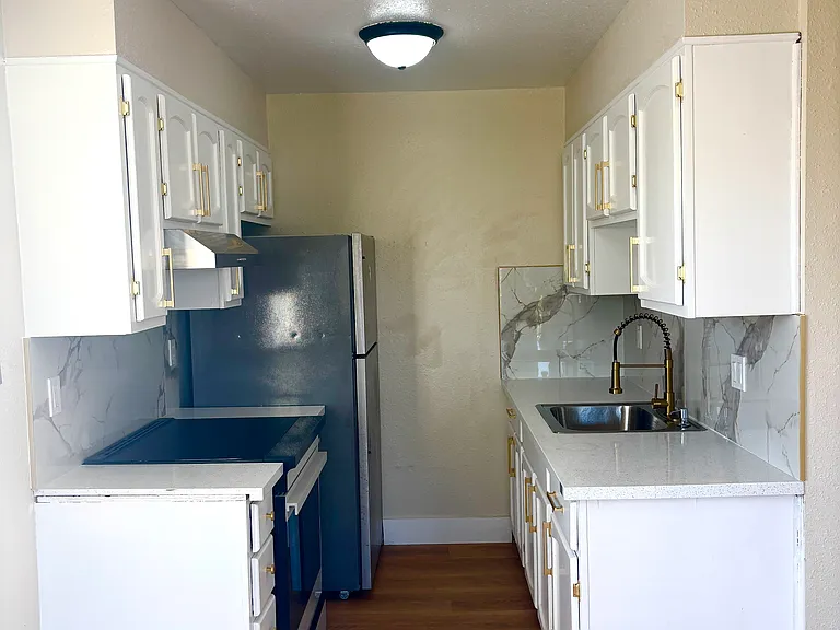 3 Lewis Ave #5 — Photo 7