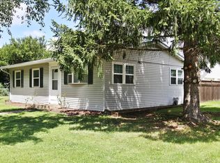 1344 Ivy Ln, Crystal Lake, IL 60014