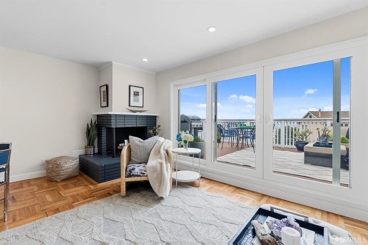 3258 Market St APT 4 - Photo 4