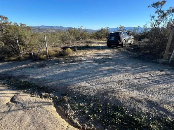 1 Overton Rd, Hemet, CA 92544