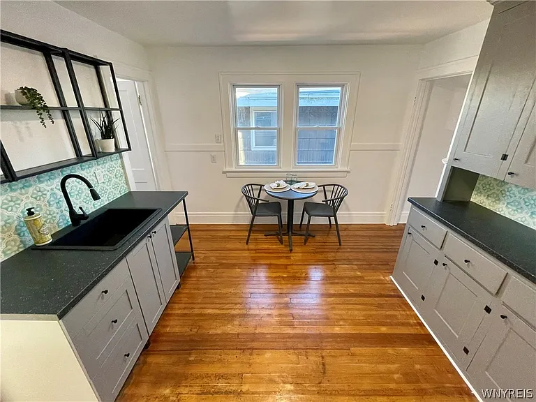 434 23rd St #UPPER — Photo 2