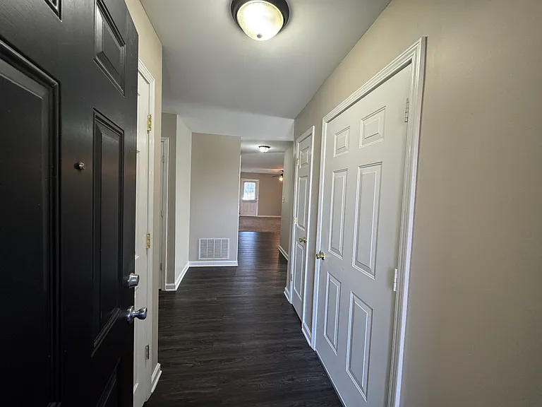 708 Chatham Ct #1 — Photo 5