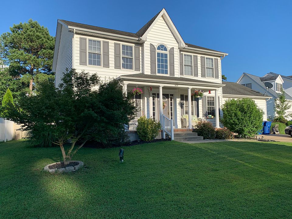1st image of 213 Caspian Dr