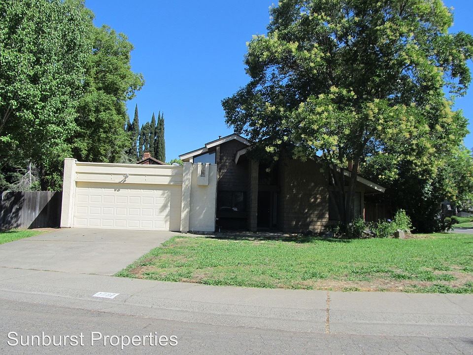 1st image of 1737 Park Place Dr