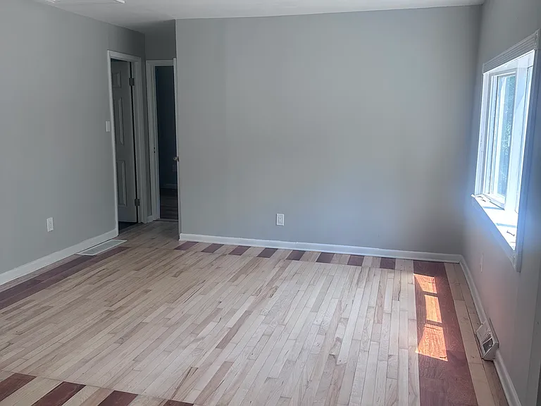 53 Eastwood Rd — Photo 8