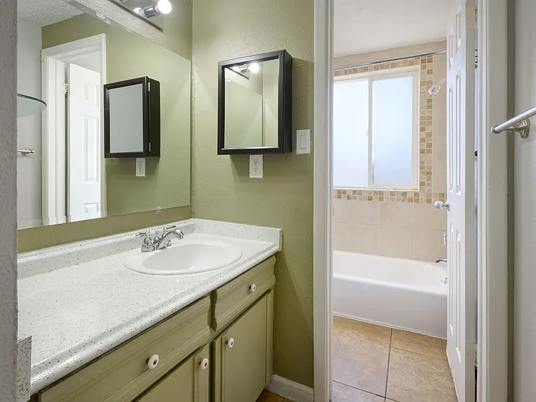 Abrigo Apartments — Photo 7