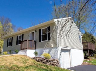 102 Fulmer Ave, Stroudsburg, PA 18360