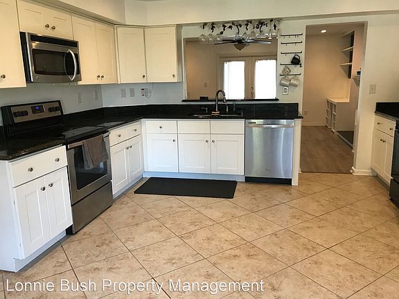 5th image of 1744 Bernstein Dr