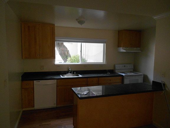 2nd image of 801 Meadowsweet Dr APT Q