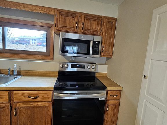 5th image of 808 Crest View Trl