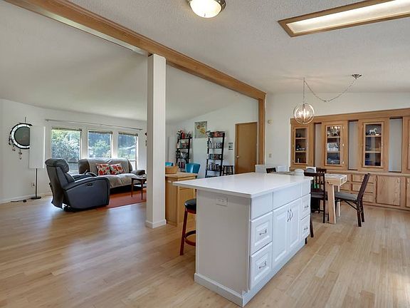 2nd image of 5507 202nd Street Ct E